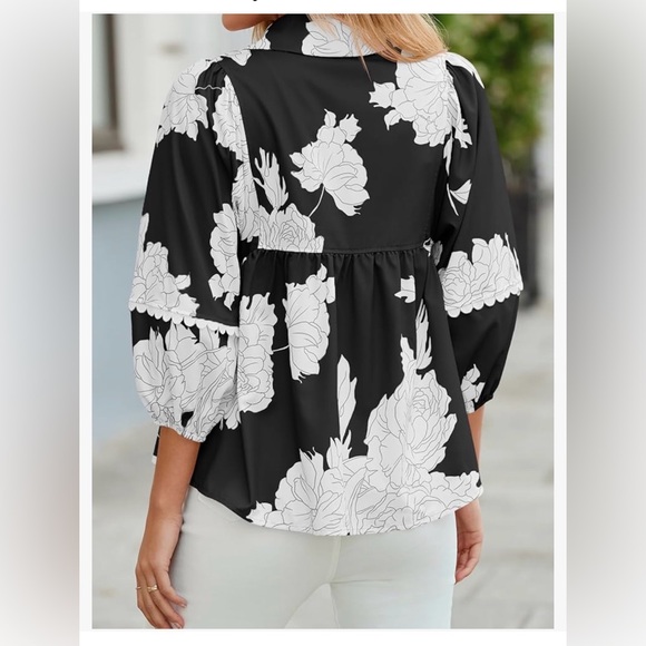 Elegant Black and White Floral Blouse - Picture 2 of 9